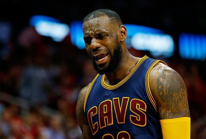 VIDEO: LeBron James Almost Runs Into Pregnant Woman Sitting Courtside