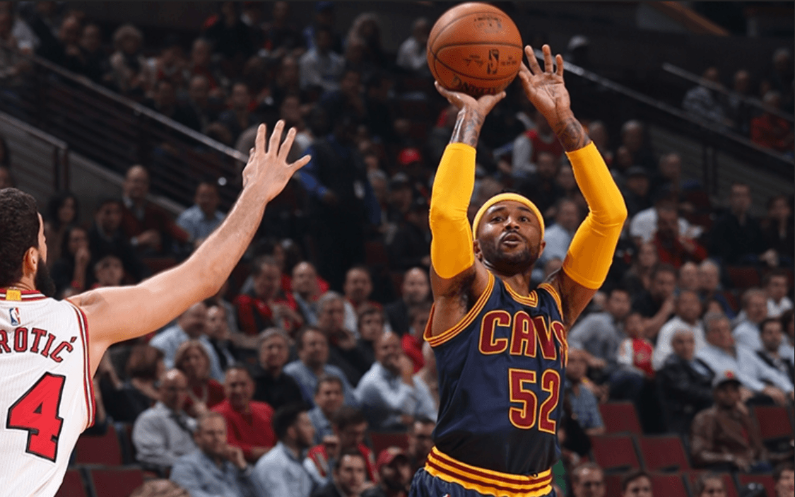 Two players the Cavs could replace Mo Williams with if retires or is traded or waived