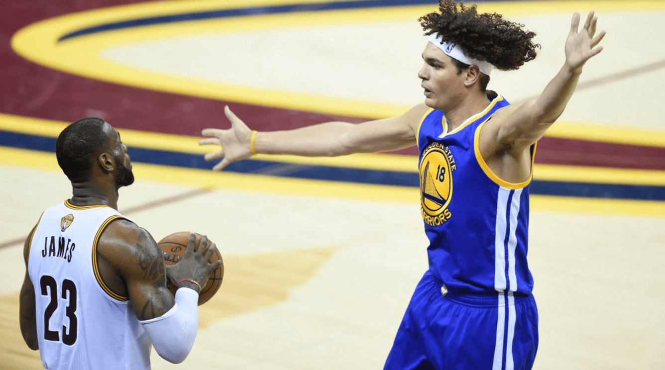 Anderson Varejao offered a championship ring by Cavs; unsure about accepting