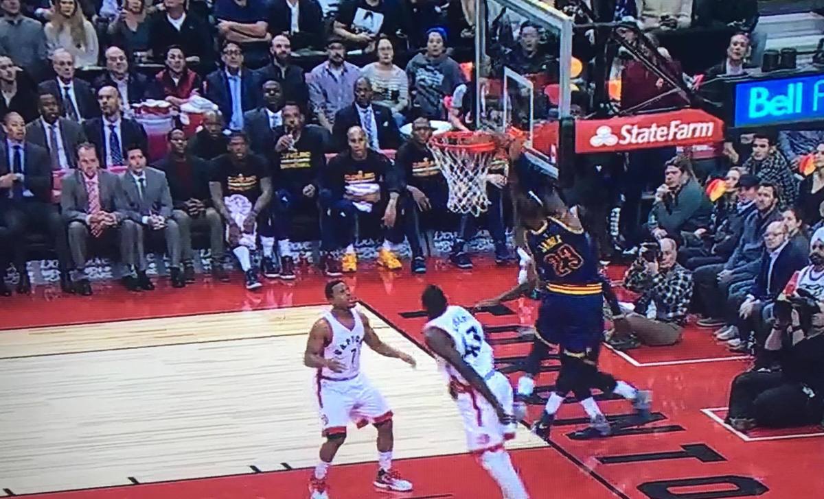 lebron alley oop dunk raptors injury