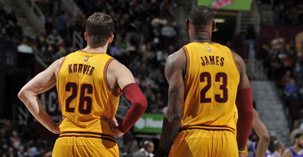 LeBron James takes free-throw notes from Kyle Korver