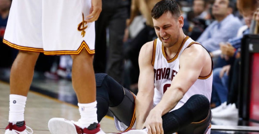 LeBron James admits to hearing Andrew Bogut&#039;s leg crack