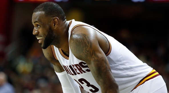 LeBron James passes Kareem Abdul-Jabbar for consecutive games scoring double digits