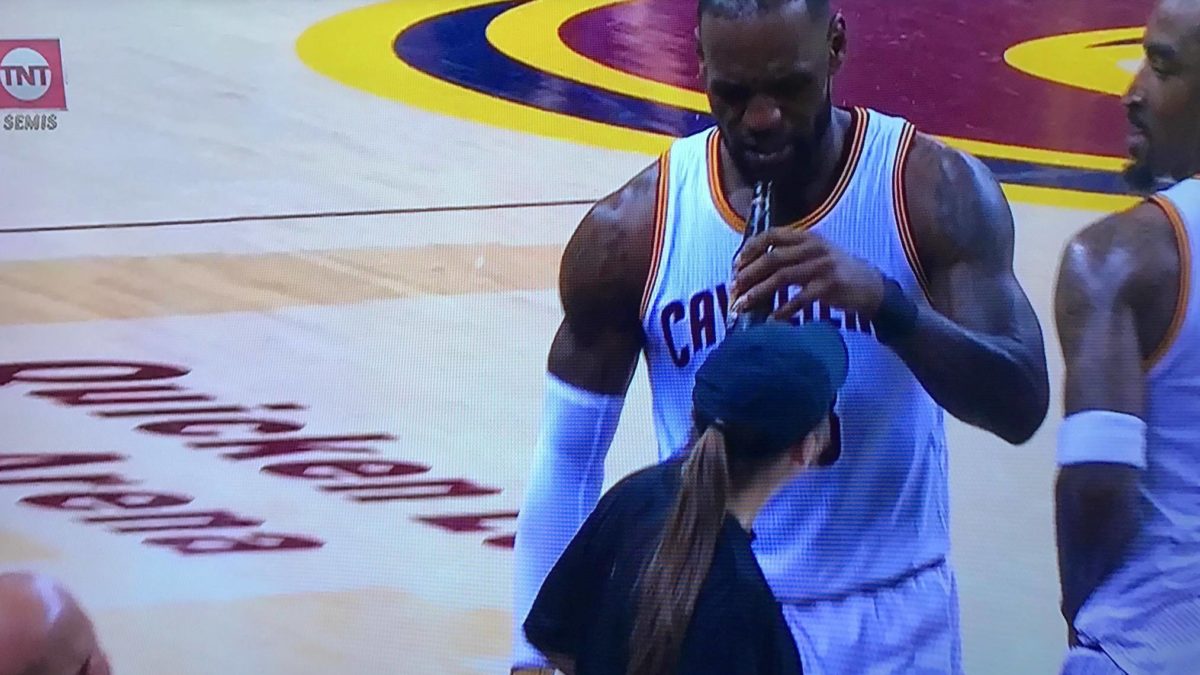 [WATCH] LeBron James Fakes Drinking A Beer After Narrowly Missing An ...