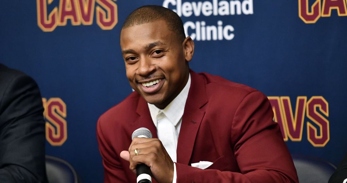 Cavs video: Isaiah Thomas say he&#8217;ll put up 25 points per game on IG live while Kyrie Irving watches