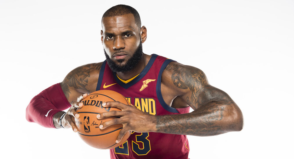 50 percent of NBA GMs pick LeBron James to win MVP this season