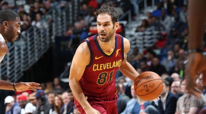 Jose Calderon reminds Dwyane Wade about his Twitter handle