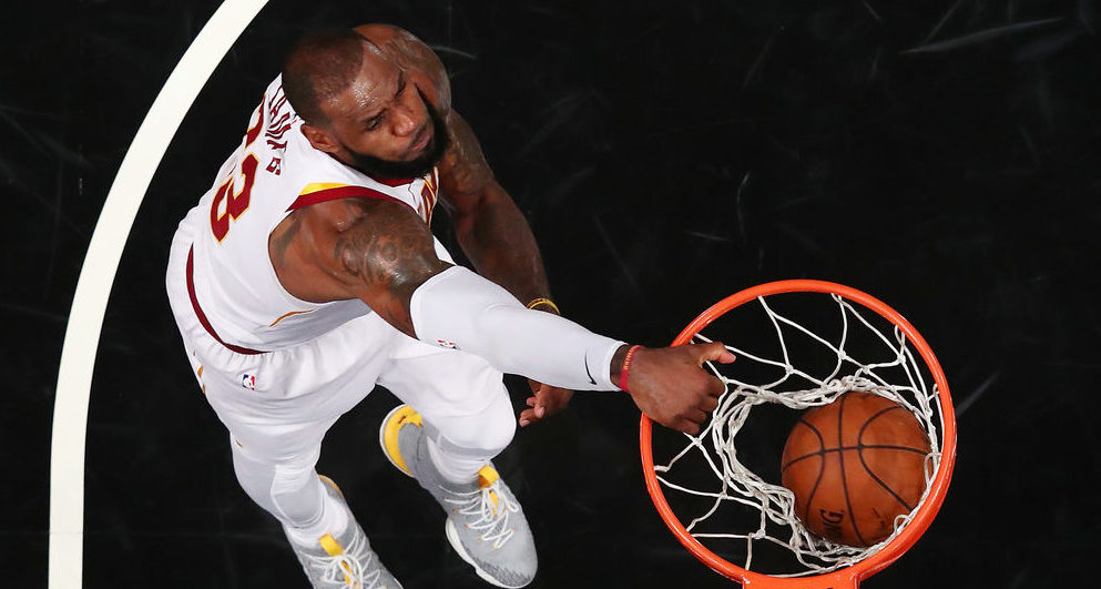 Video: Young Cavs fan asks LeBron James to dunk on Lonzo Ball