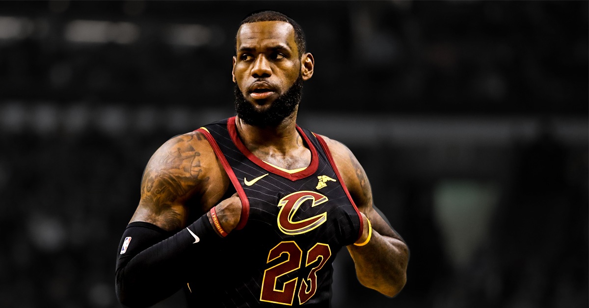 Video: LeBron James hands wrist bands to young fans on way to tunnel after Cavs win