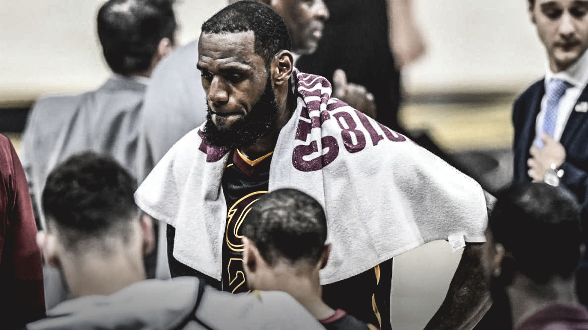 Video: LeBron James checks out to a huge ovation from Cavs crowd