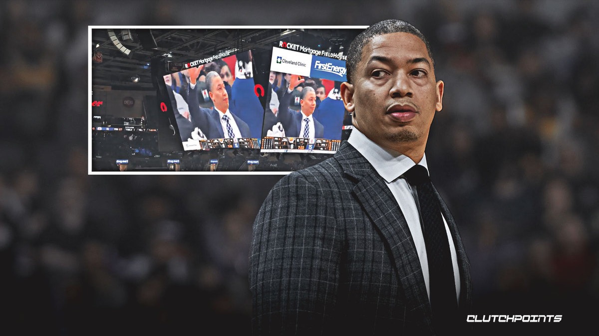 Video: Tyronn Lue gets standing ovation in return to Cleveland