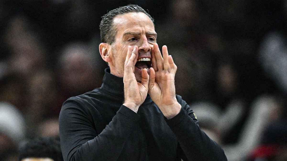 Cleveland Cavaliers head coach Kenny Atkinson reacts in the first quarter against the Golden State Warriors at Rocket Mortgage FieldHouse. 