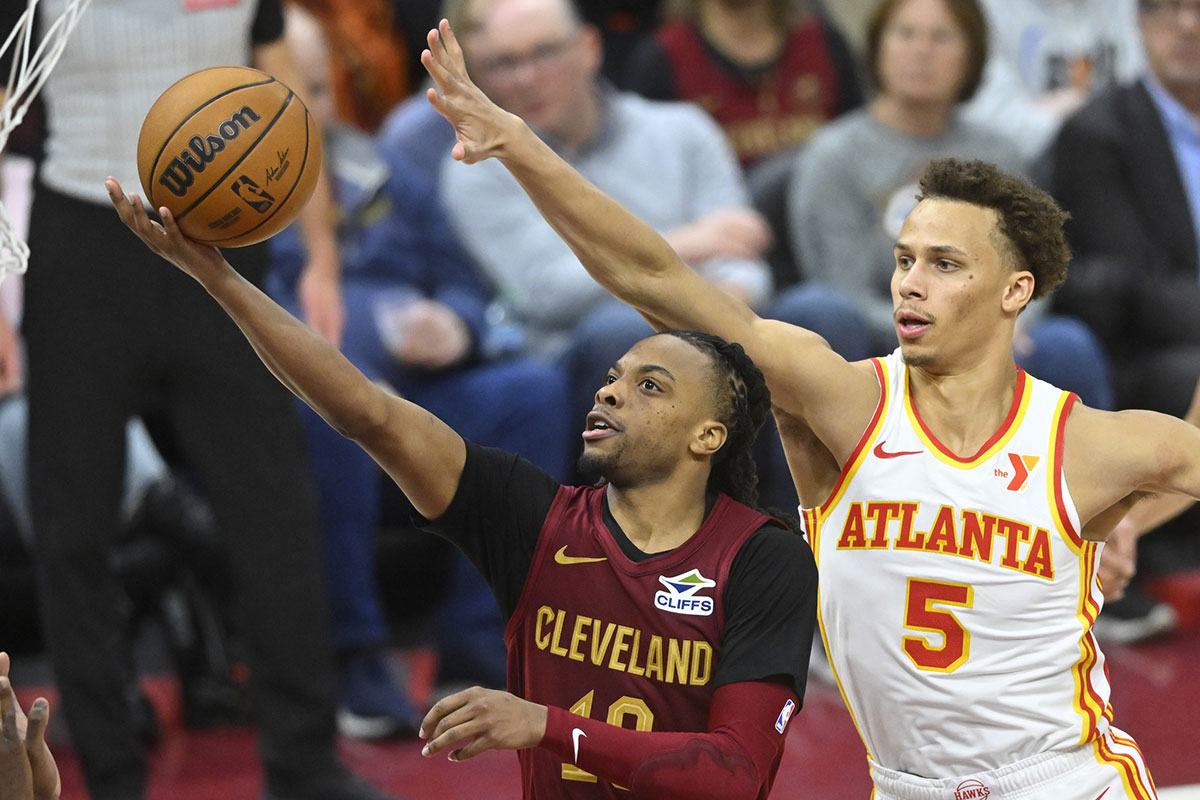 Cavaliers guard Darius Garland (10) drives to the basket beside Atlanta Hawks guard Dyson Daniels (5) in the fourth quarter at Rocket Mortgage FieldHouse