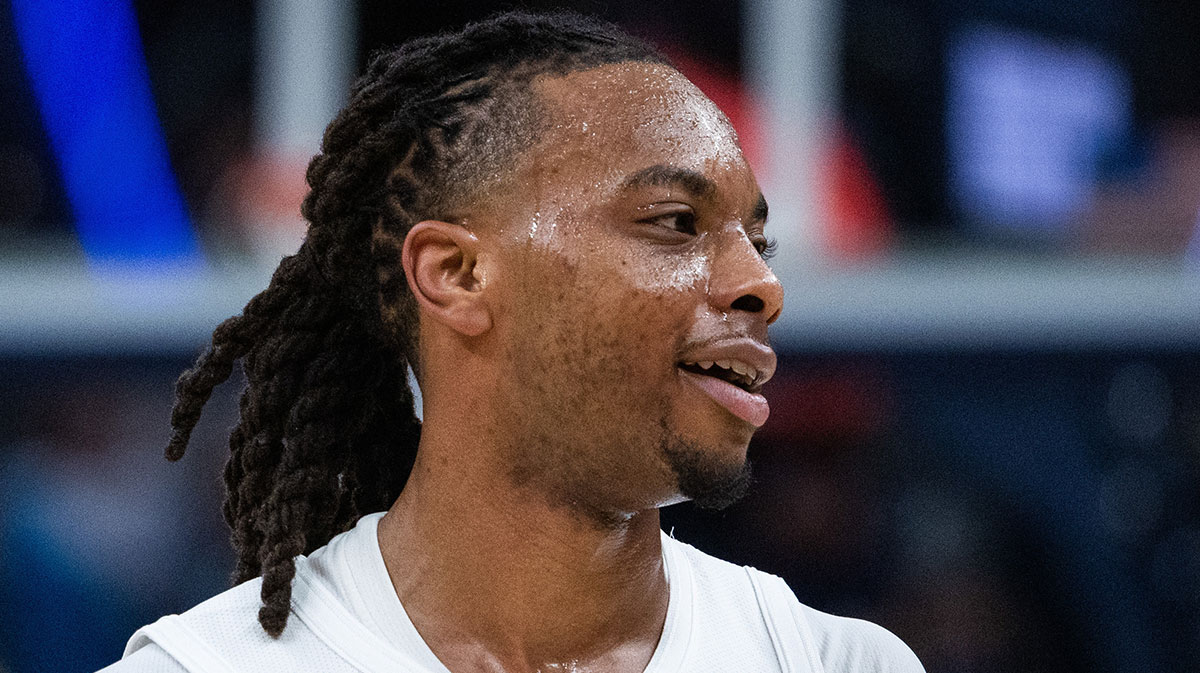 Cavaliers guard Darius Garland (10) reacts in the second half against the Indiana Pacers at Gainbridge Fieldhouse