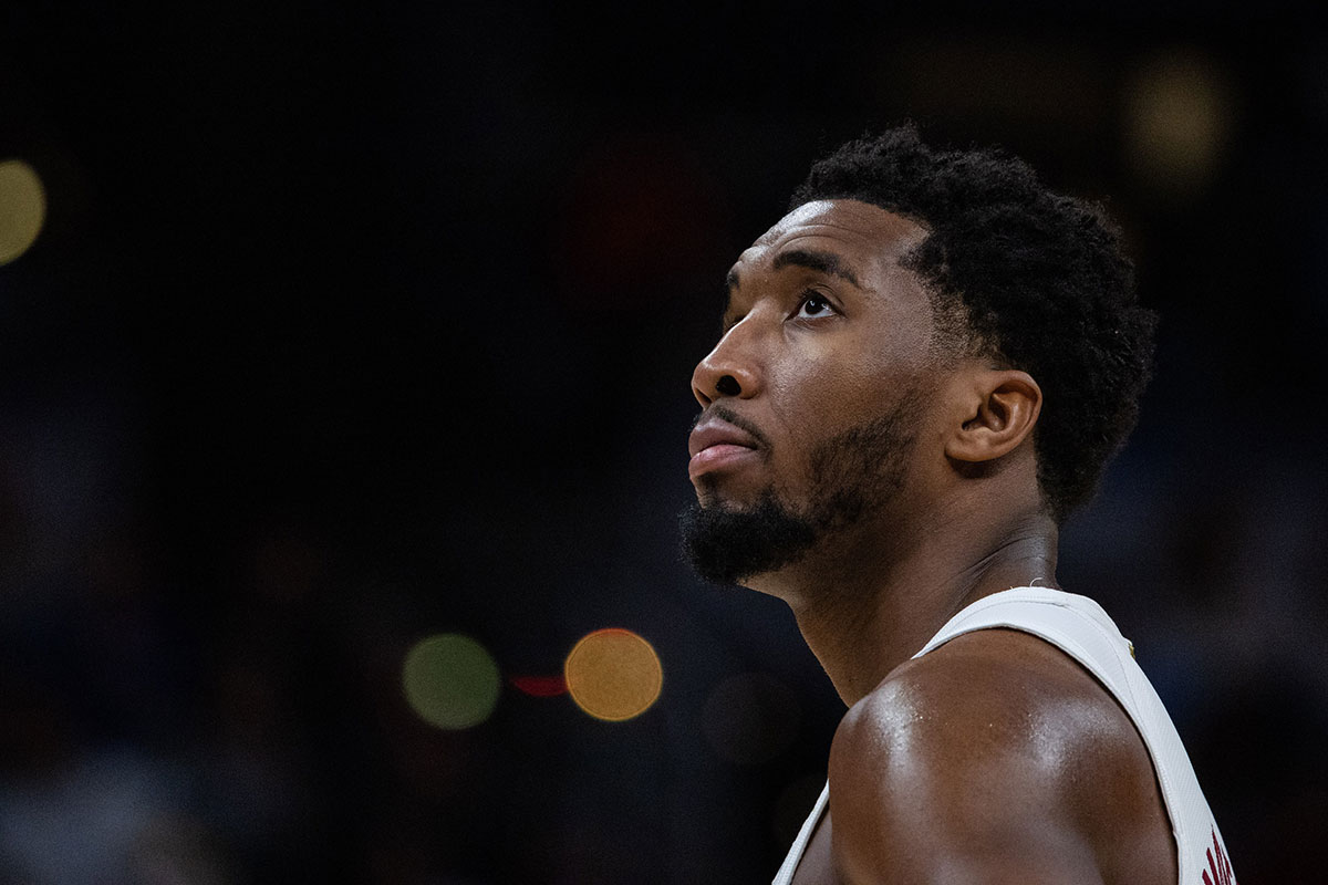  Cleveland Cavaliers guard Donovan Mitchell (45) in the first half against the Indiana Pacers at Gainbridge Fieldhouse.