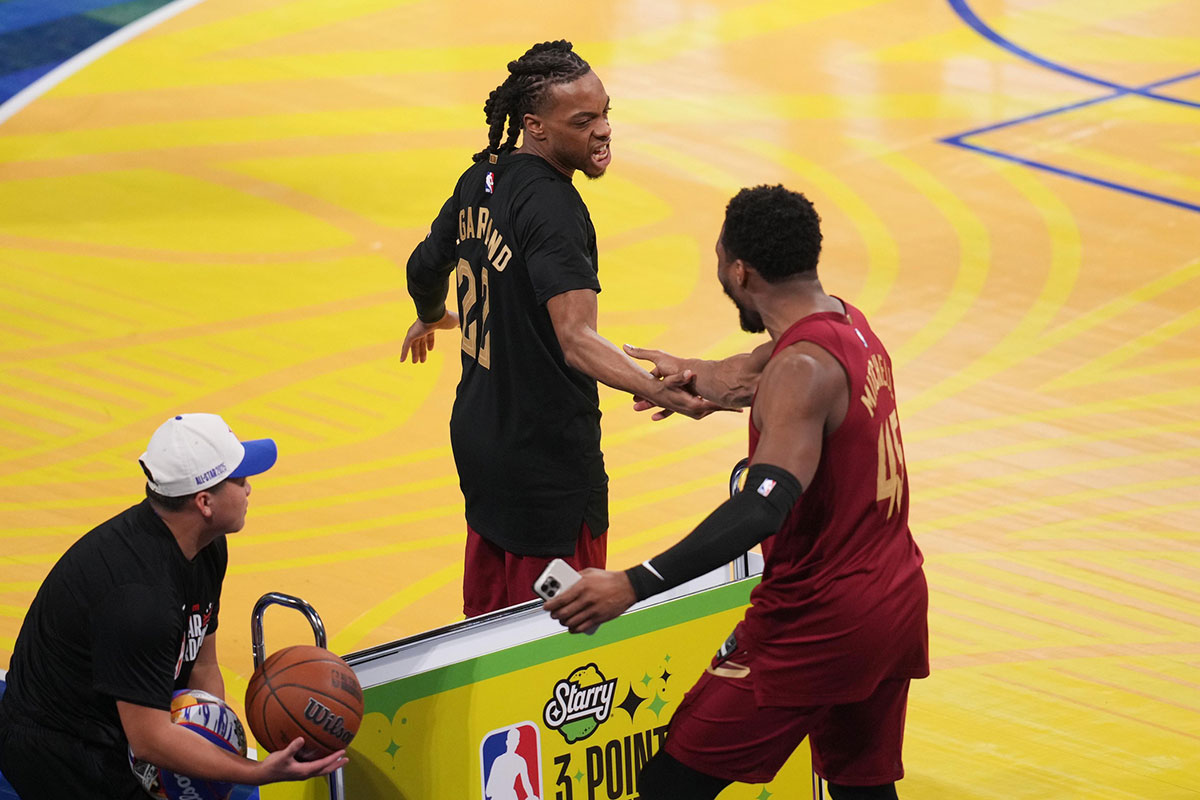 Cavs guard Darius Garland (10) reacts with guard Donovan Mitchell (45) during the three-point contest during All Star Saturday Night ahead of the 2025 NBA All Star Game at Chase Center