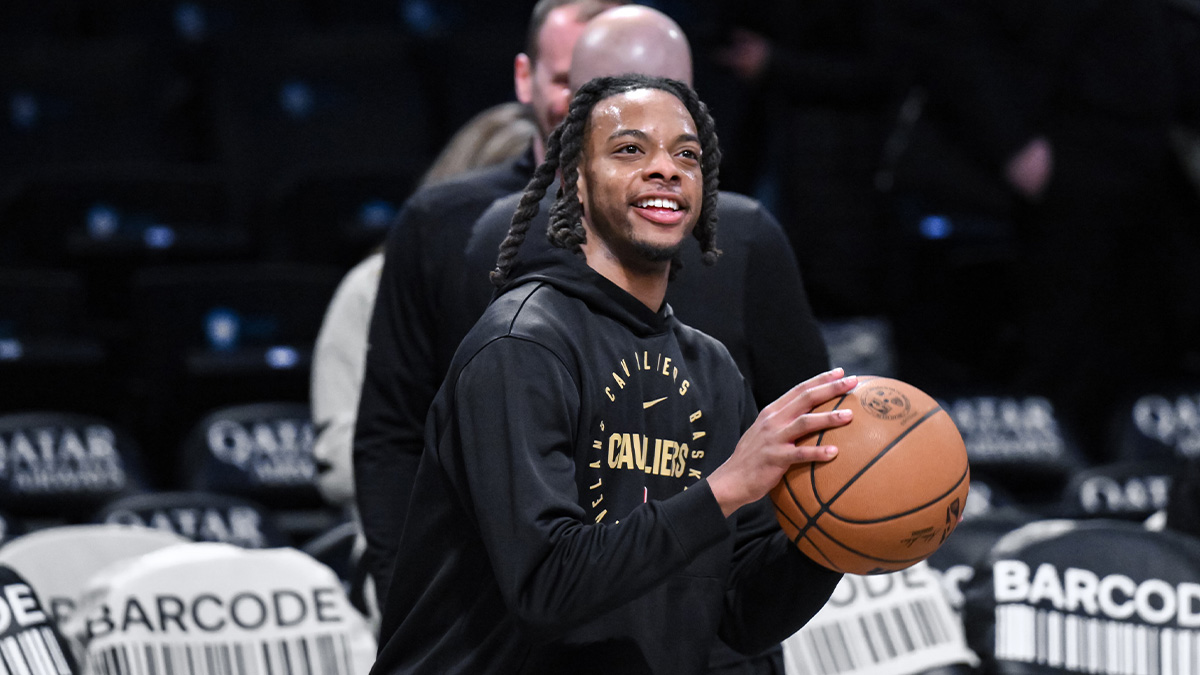 Cleveland Cavaliers guard Darius Garland (10) warms up before a game against the Brooklyn Nets at Barclays Center.