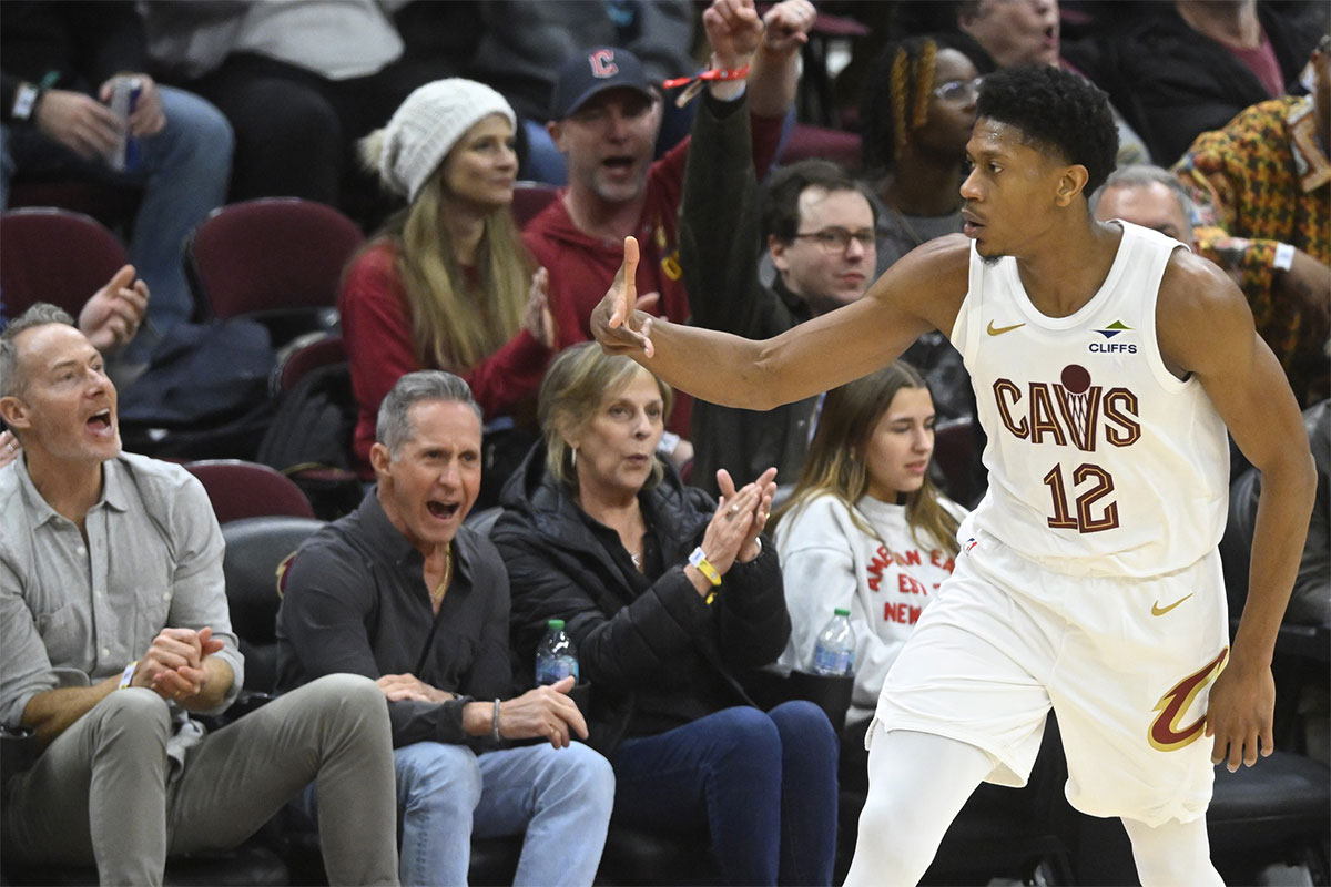  Cleveland Cavaliers forward De'Andre Hunter (12) celebrates his three-point basket in the third quarter against the Minnesota Timberwolves at Rocket Mortgage FieldHouse.