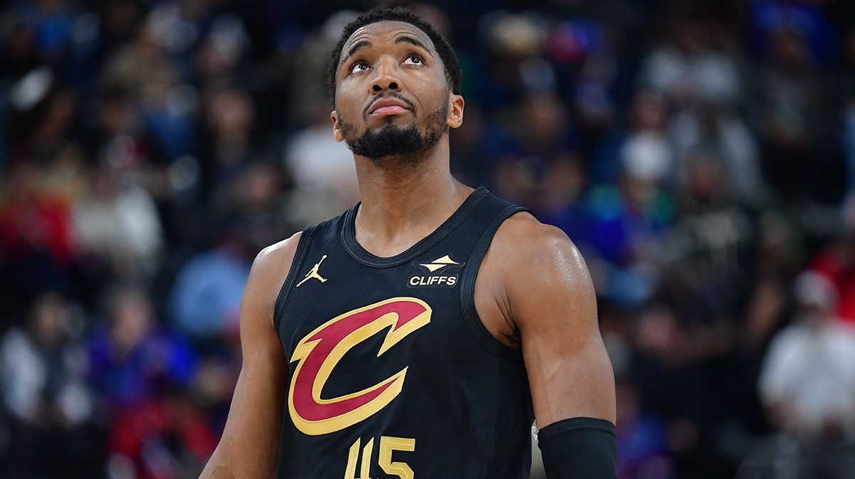 Cleveland Cavaliers guard Donovan Mitchell (45) during the second half at Intuit Dome.