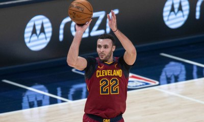 Cavs forward Larry Nance Jr. (22) shoots the ball