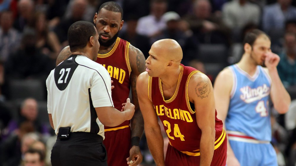 Cavs forward LeBron James (23) and forward Richard Jefferson (24)