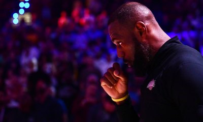 Los Angeles Lakers forward LeBron James warms up before the game between the Cleveland Cavaliers and the Lakers at Rocket Mortgage FieldHouse.