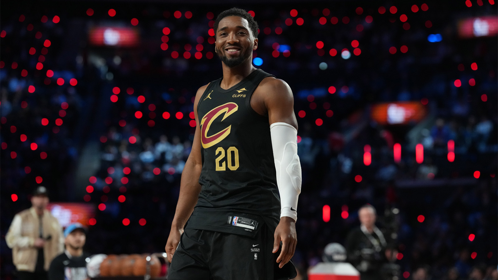 Cavaliers guard Donovan Mitchell (45) competes in the three point contest during the 2026 NBA All Star Saturday Night at Intuit Dome