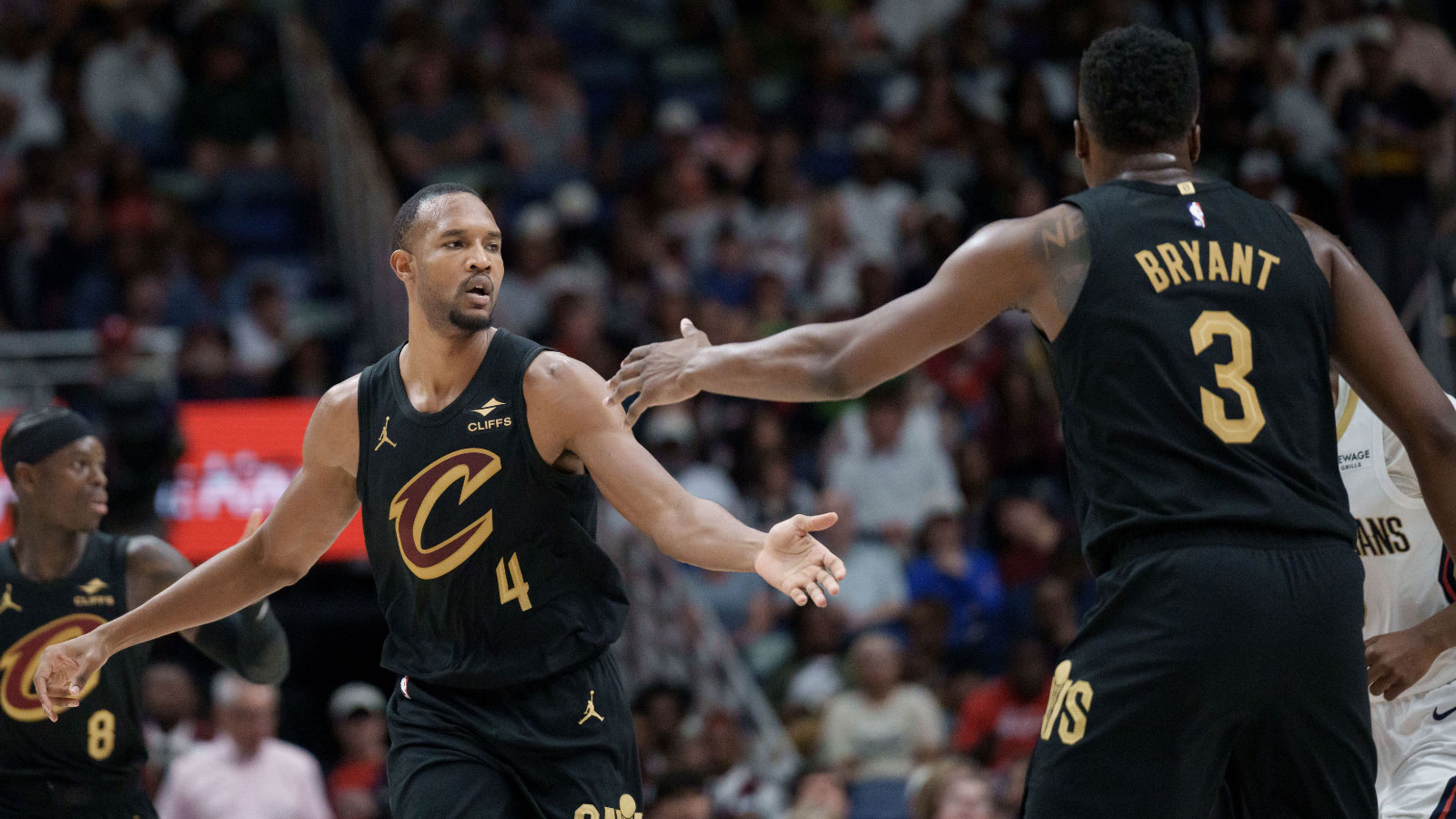 Cavs re-sign Evan Mobley, Jarrett Allen backup