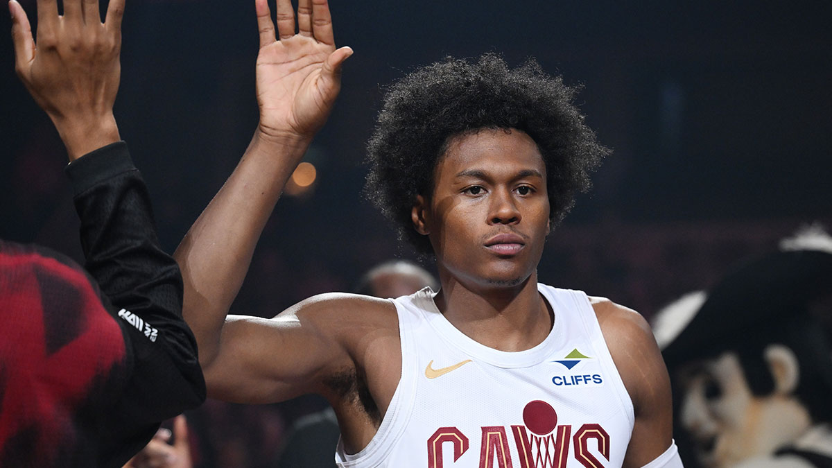 Watch Peyton Watson get his first Cavs bucket vs. 76ers
